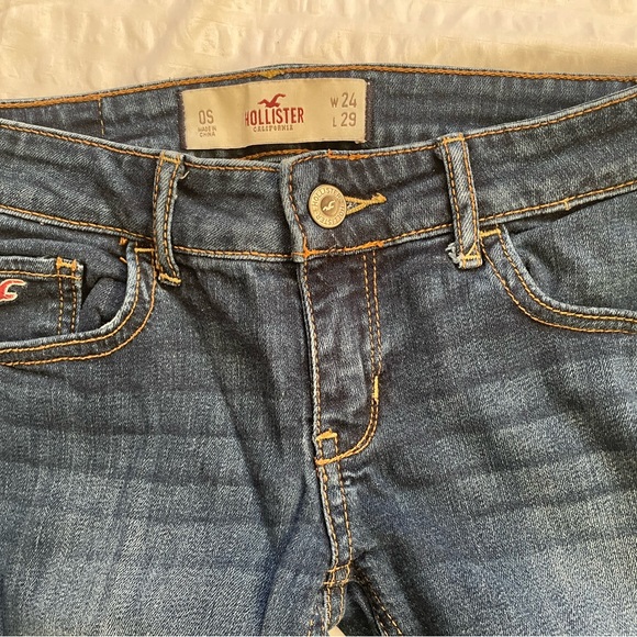 Hollister Classic Blue Women's Skinny Jeans - Picture 14 of 16